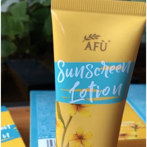 阿芙多效保湿防晒乳怎么样，spf50+隔离霜使用体验感受