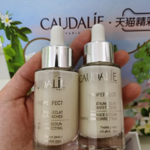 欧缇丽美白淡斑精华好用吗，实测小奶瓶抗氧化精华效果分享